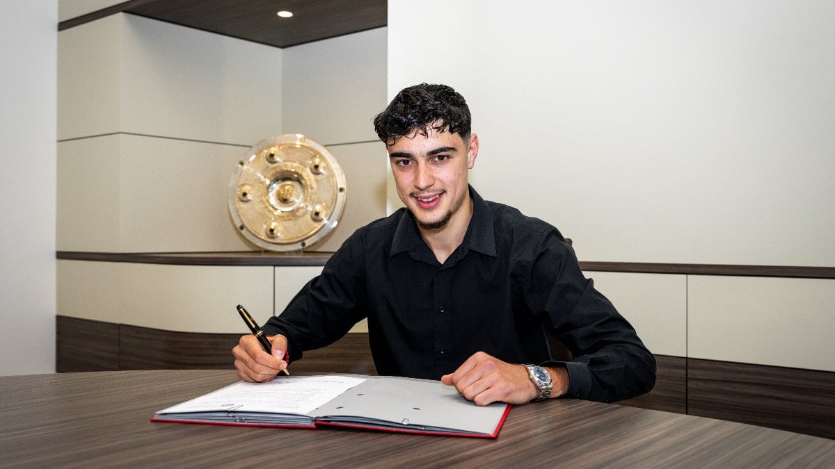 Bayern Münih, Aleksandar Pavlovic’in sözleşmesini yeniledi