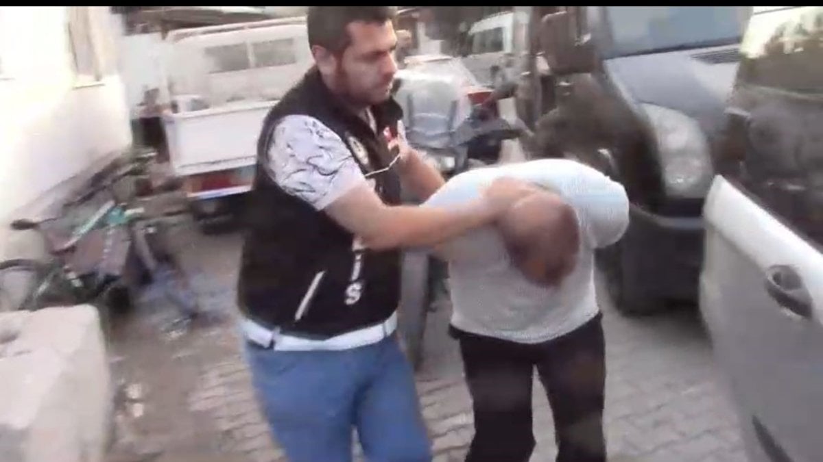 Bursa’da uyuşturucu tacirlerine şafak operasyonu: 2 kişi tutuklandı