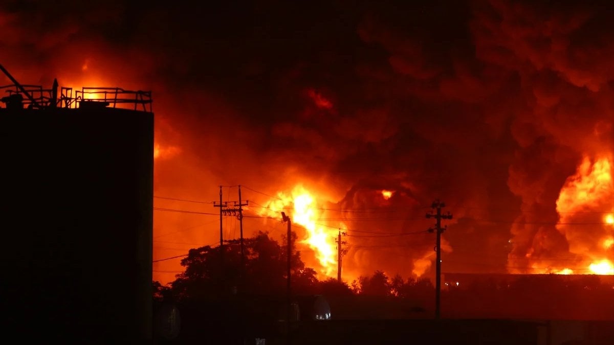 Erbil’de petrol rafinerisinde patlama ve yangın: Kontrol altına alınamadı