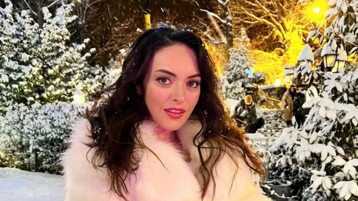 Ezgi Mola’ya bir Musa Orhan cezası daha