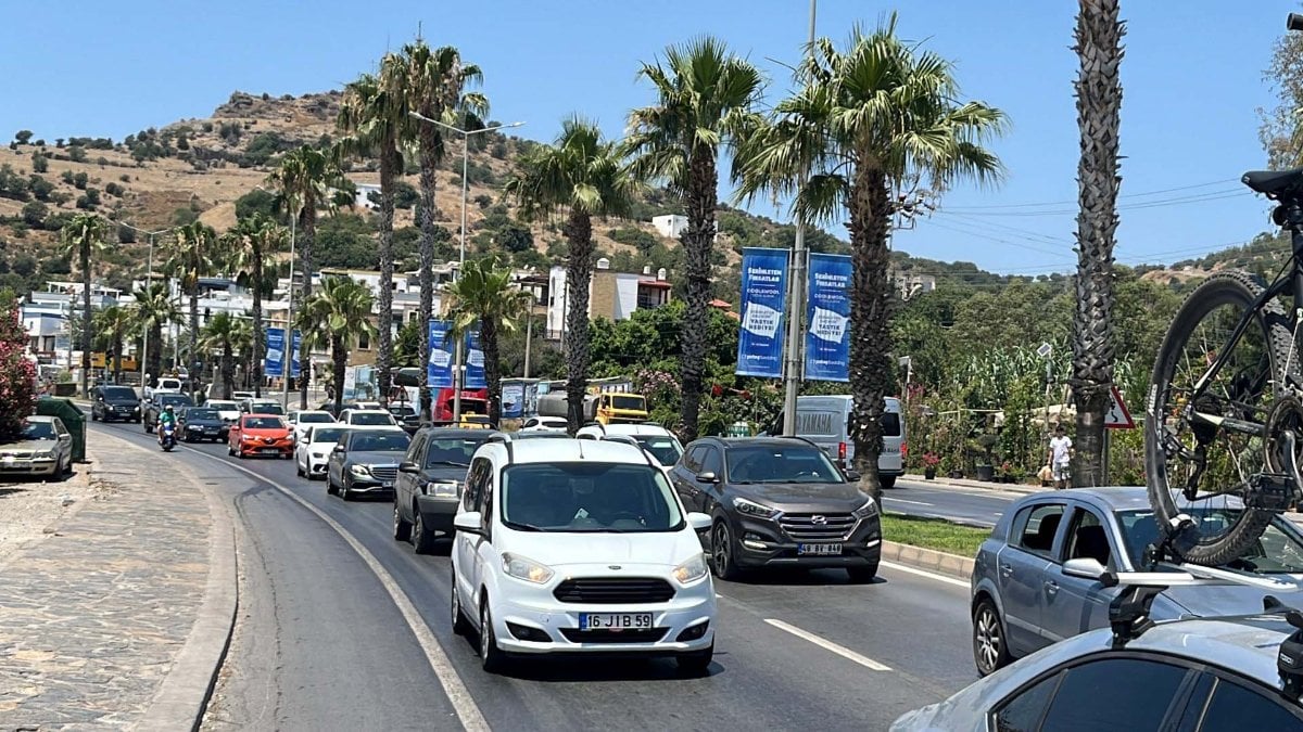 Tatilciler dönüyor: Bodrum’dan 24 saatte 30 bin araç çıkış yaptı