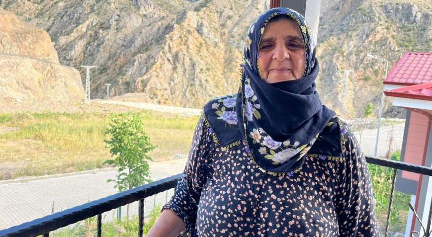 Köyde tek başına kalmış baraj suları evine dayanmıştı! Sebaha Nine’den haber var