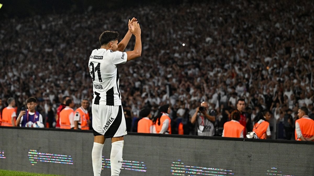 Mustafa Hekimoğlu: Bu statta kupa kaldırmak alışkanlık oldu