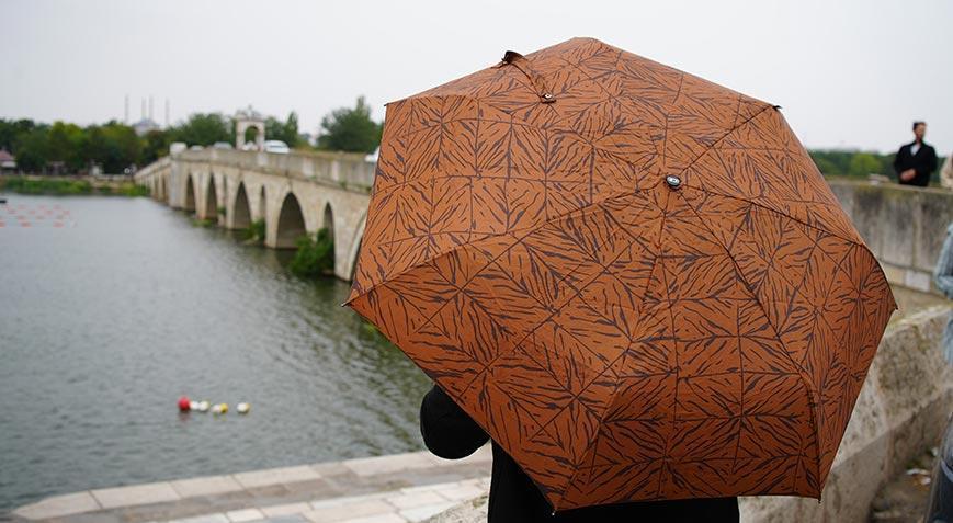 Bir anda bastırdı! Edirne’de sağanak yağış etkili oldu