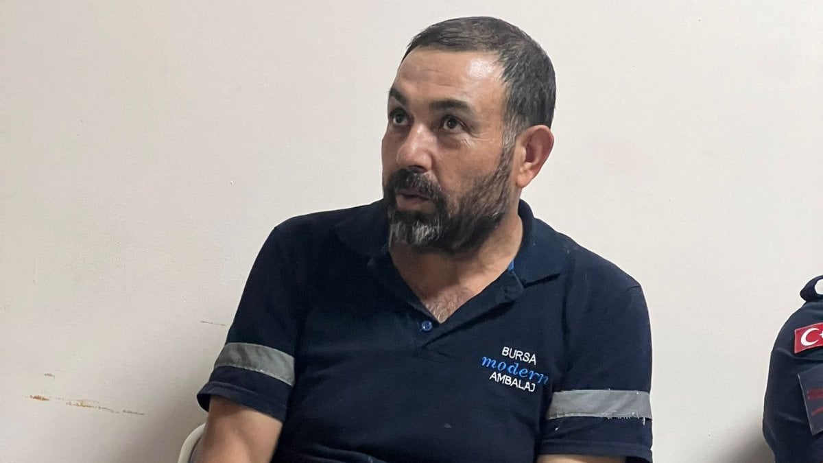 Bursa’da eşinin fotoğraflarıyla şantaj yapan komşusunu oğlunun tüfeğiyle vurdu