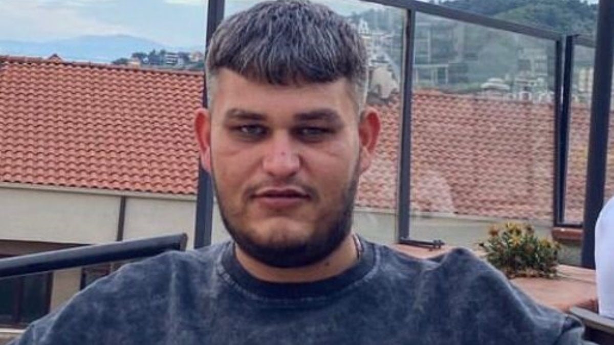 Bursa’da sahilde otururken vuruldu