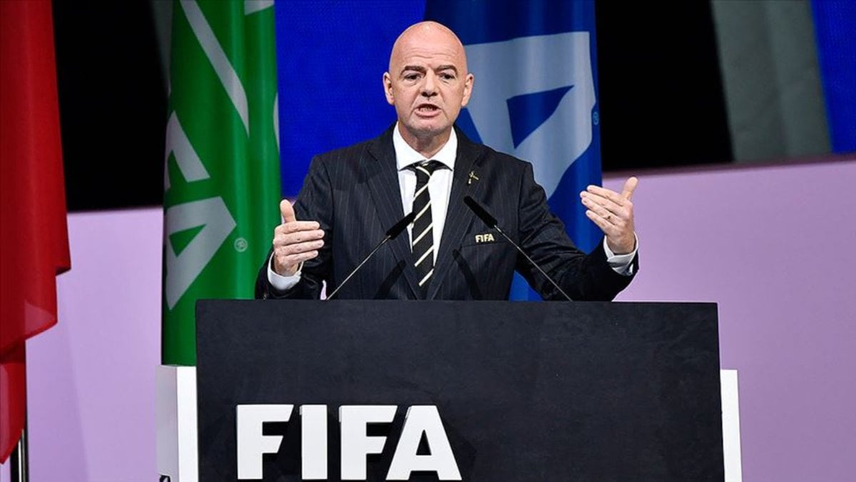 FIFA’dan ırkçılığa maruz kalan futbolculara oyunu durdurma hakkı!