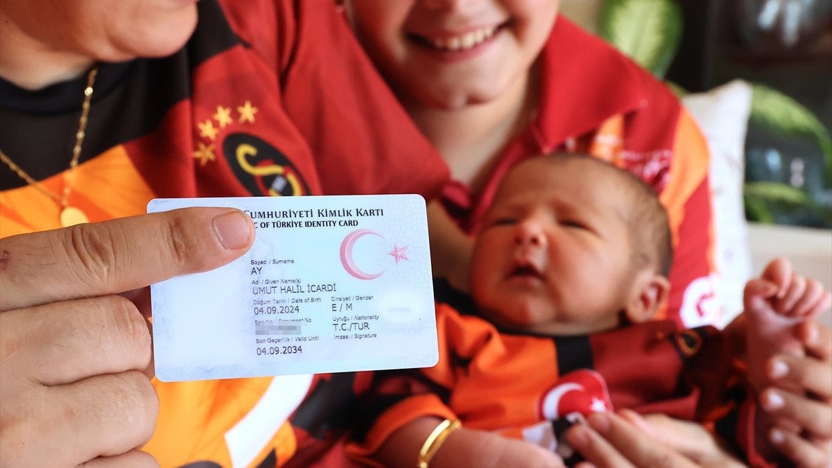 Mersin’de Galatasaray fanatiği çift çocuklarına ‘Icardi’ adını verdi