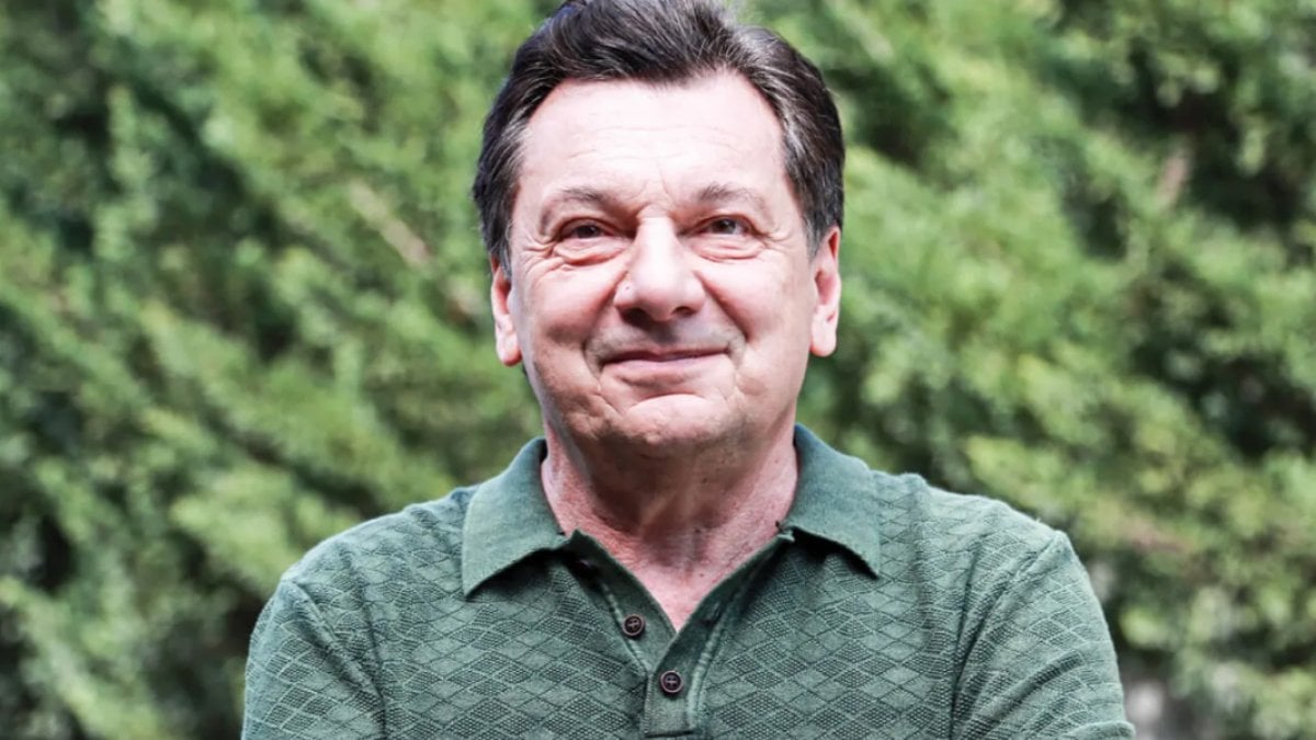 Vedat Milor trafik kazası geçirdi