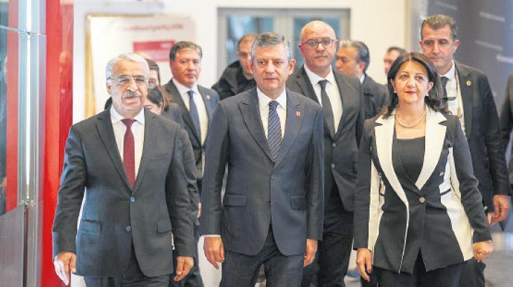 DEM Parti heyeti Özel ile görüştü